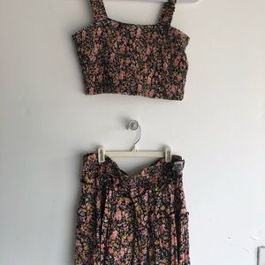 American Eagle floral set